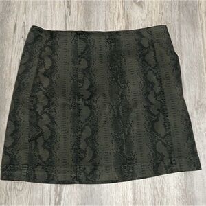 Snake-Print Gray Mini Skirt